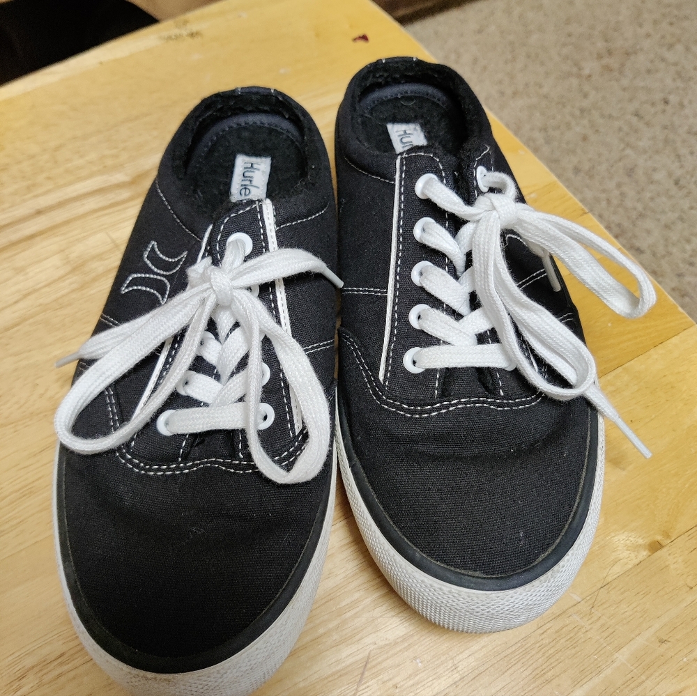 Hurley  Black Canvas Sneaker Slip-ons Size 8 And 1/2